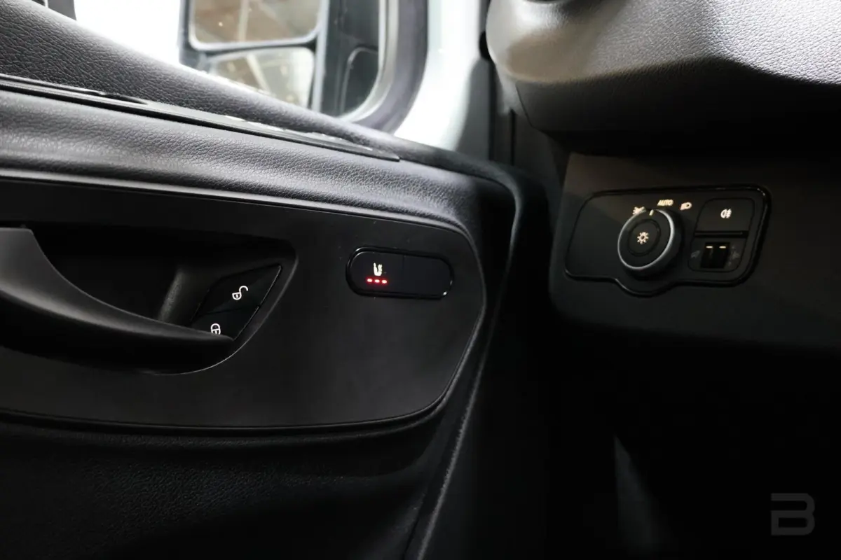 bestel 317 1.9 CDI L2H2 RWD