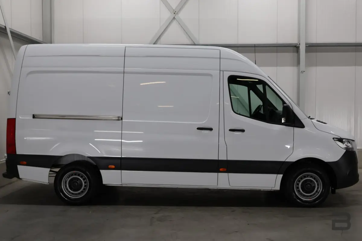 bestel 317 1.9 CDI L2H2 RWD
