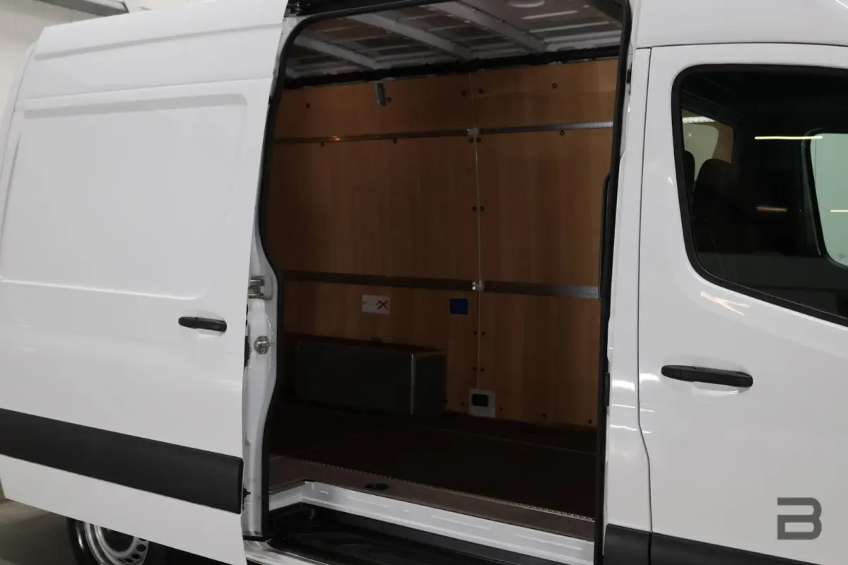 bestel 317 1.9 CDI L2H2 RWD