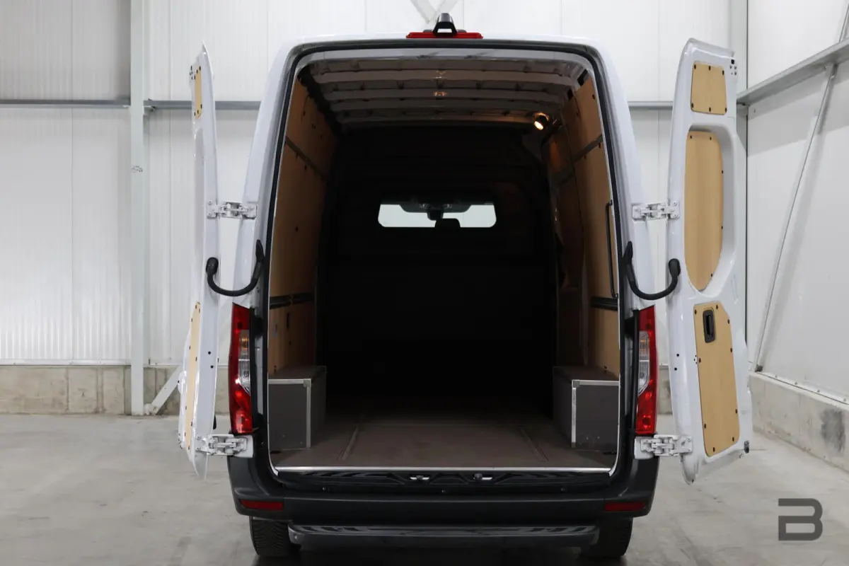 bestel 317 1.9 CDI L2H2 RWD