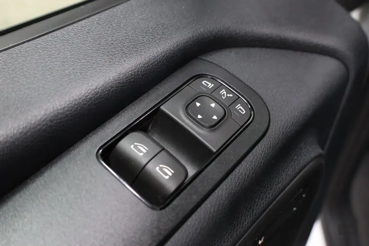 bestel 317 1.9 CDI L2H2 RWD