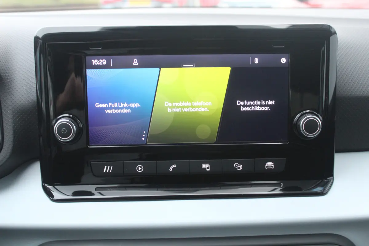 1.0 EcoTSI l Stoelverwarming l Cruise Control l Lane Assist l  PDC l Airco I Clima I Apple CarPlay/ Android Auto