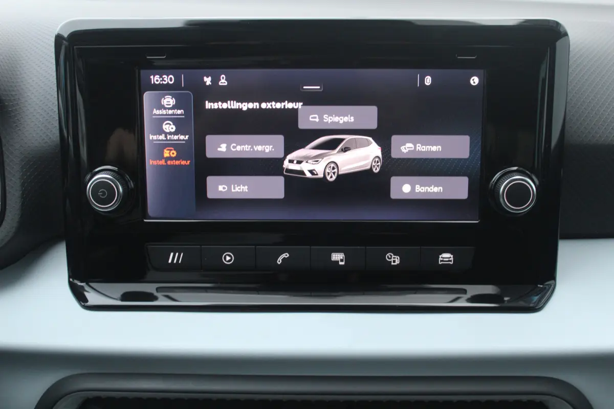 1.0 EcoTSI l Stoelverwarming l Cruise Control l Lane Assist l  PDC l Airco I Clima I Apple CarPlay/ Android Auto