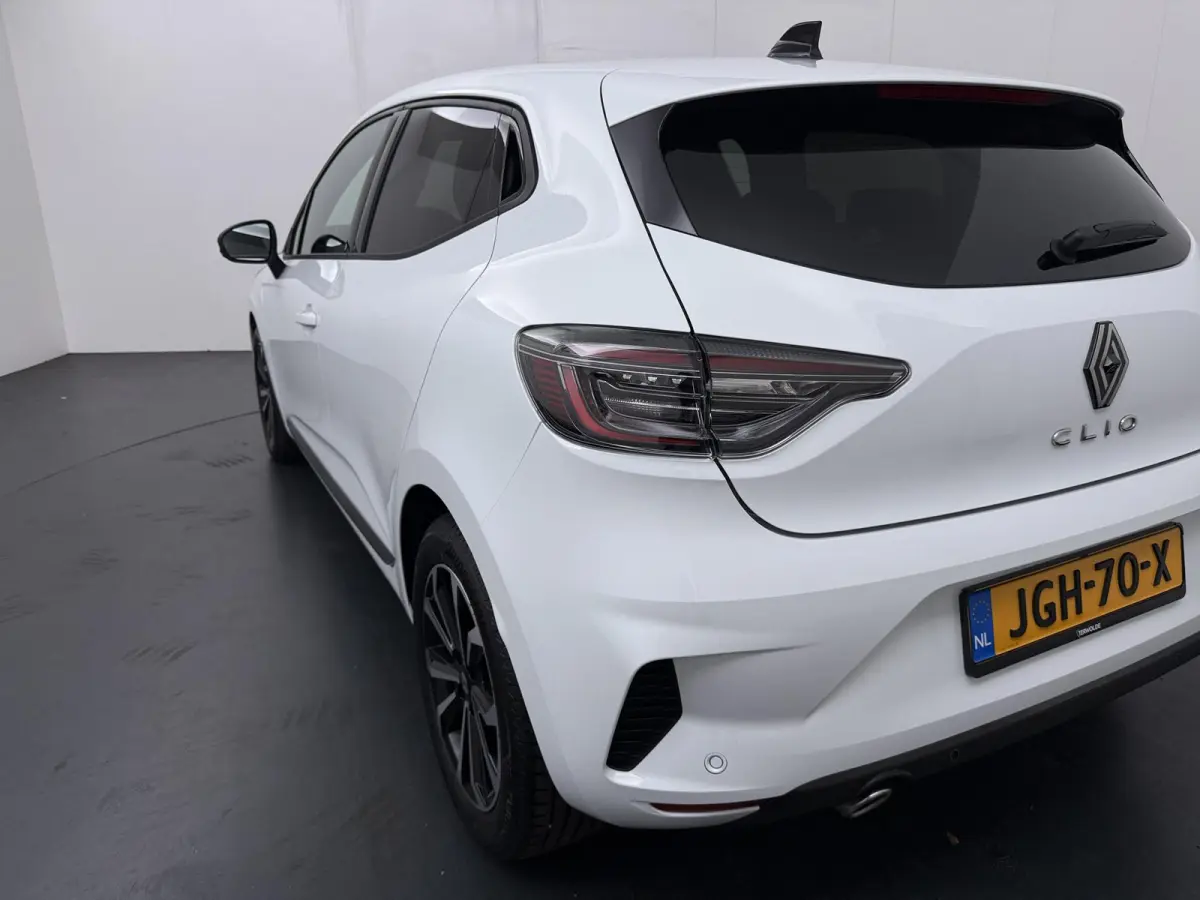 techno TCe 90 | Stoel- & Stuurverw. | Navigatie | Parkeercamera |