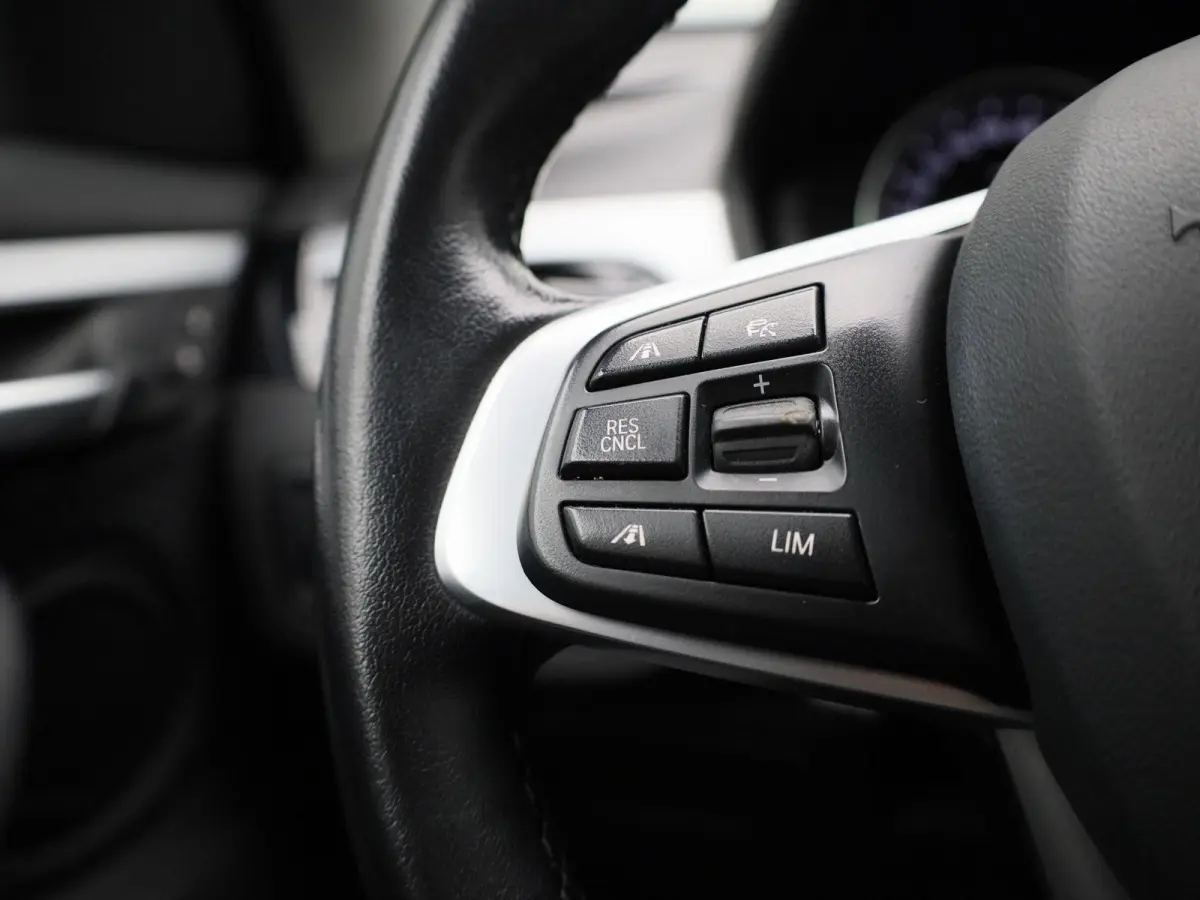 xDrive25e Executive | Automaat | Camera | Navigatie | Climate Control |