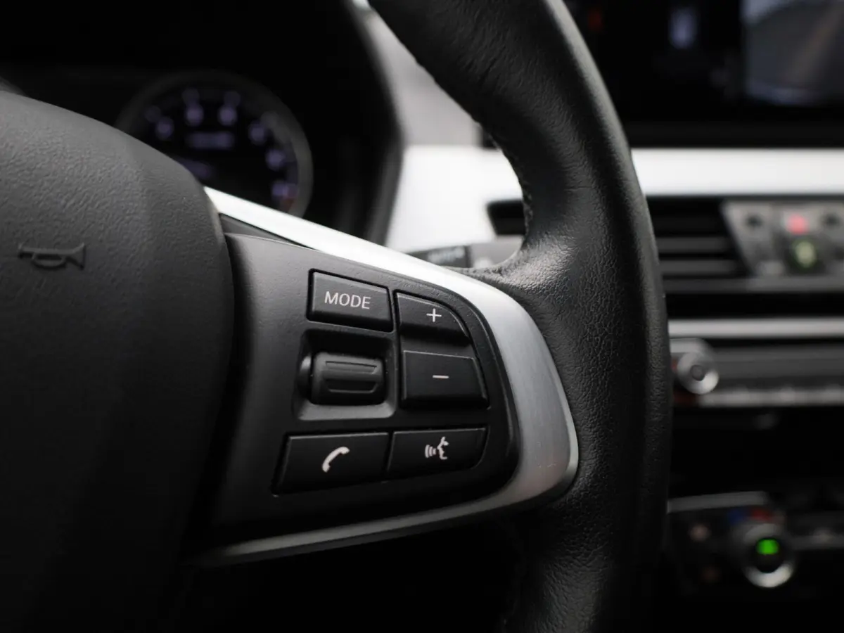 xDrive25e Executive | Automaat | Camera | Navigatie | Climate Control |