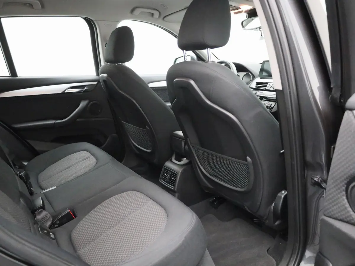 xDrive25e Executive | Automaat | Camera | Navigatie | Climate Control |