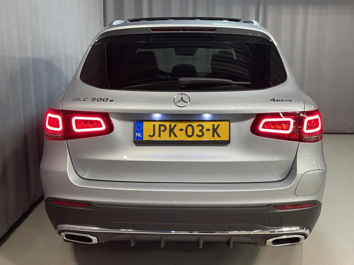 4MATIC AMG Line 19"/SOH 94%/Panoramadak/Dodehoek/Adaptieve cruise/Keyless/Burmester/Matrix LED/Apple Carplay & Android Auto/Stoelverwarming/Elektrische klep