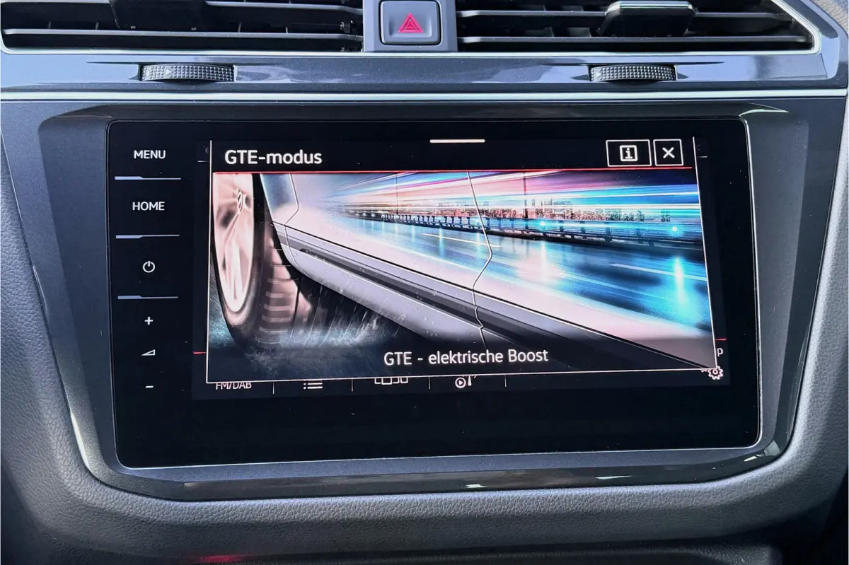 1.4 TSI eHybrid R-Line 245pk PANO TREKHAAK 20" IQ LIGHT KEYLESS
