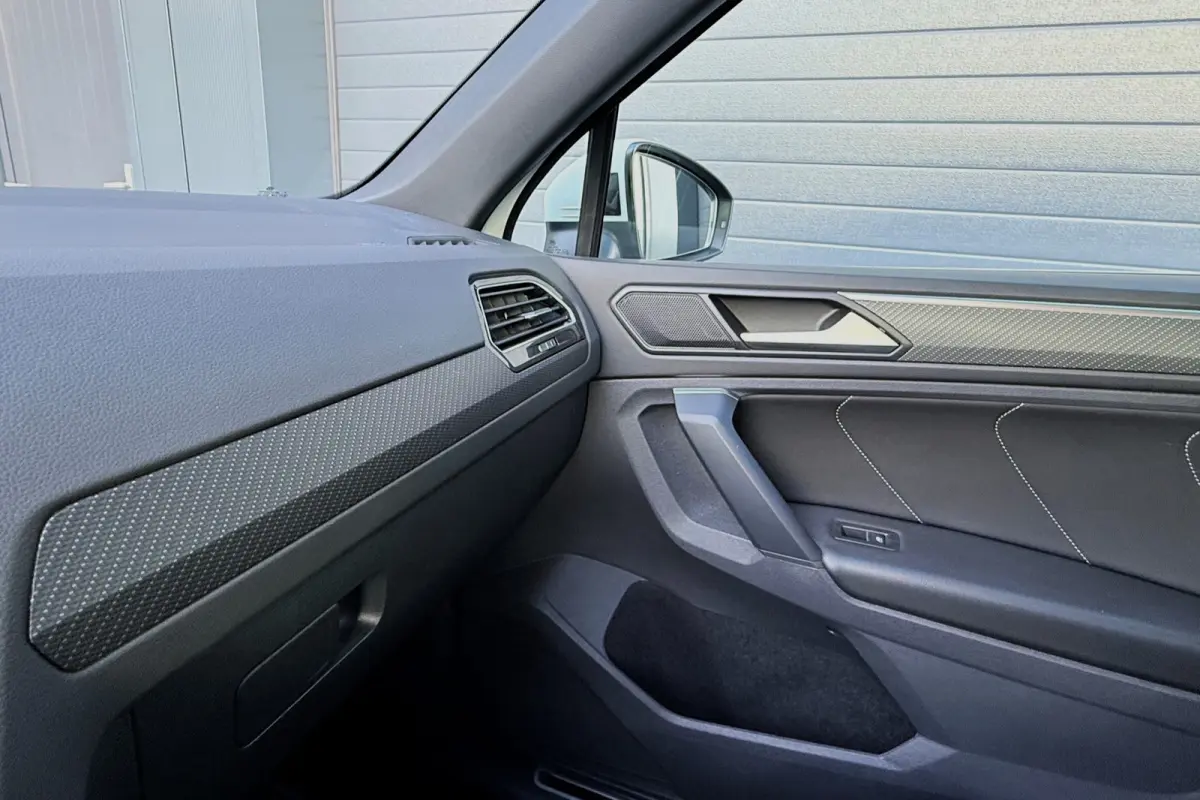 1.4 TSI eHybrid R-Line 245pk PANO TREKHAAK 20" IQ LIGHT KEYLESS