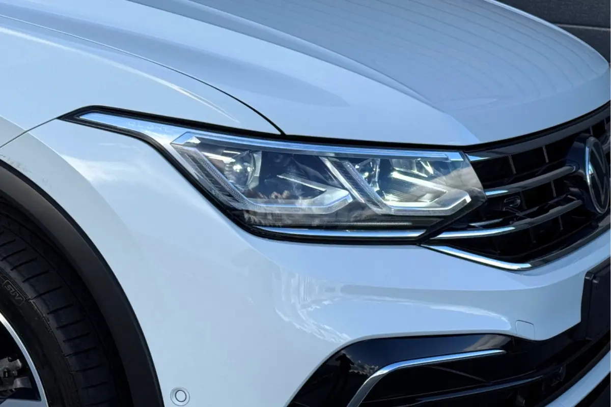 1.4 TSI eHybrid R-Line 245pk PANO TREKHAAK 20" IQ LIGHT KEYLESS