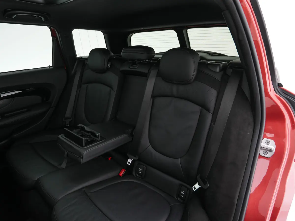 Mini 2.0 Cooper S ALL4 JCW-Styling Premier Plus (INCL-BTW) Aut * PANO | LEATHER | FULL-LED | HEATED-SPORTSEATS | DIGI-COCKPIT | AMBIENTLIGHT | PRIVACY-GLASS | HEAD-UP | PDC | CAMERA | DAB  |
