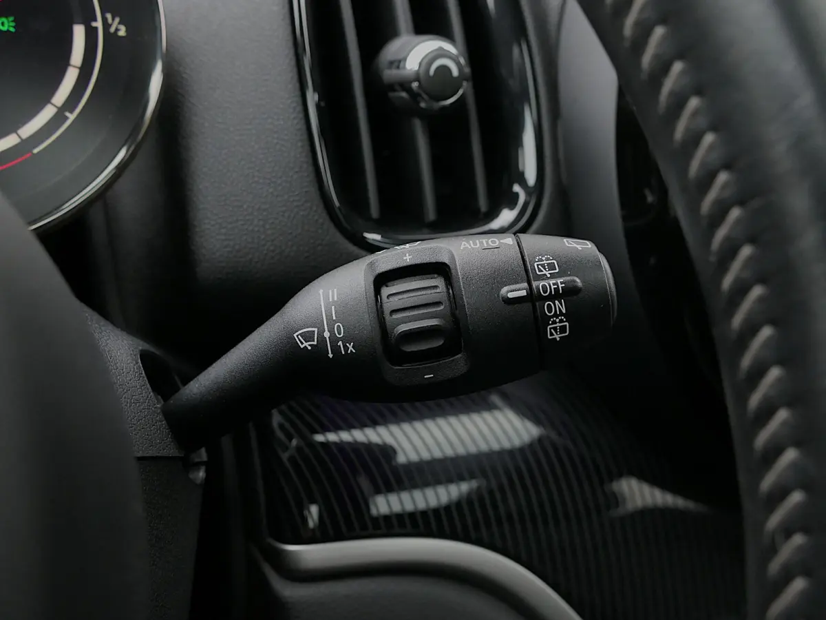 2.0 Cooper S ALL4 John Cooper Works | Panoramadak | Digitaal Dashboard | ACC | Head-up display | Achteruitrijcamera | Achterlicht britse vlag | Afneembare trekhaak | Apple-/Android Carplay |