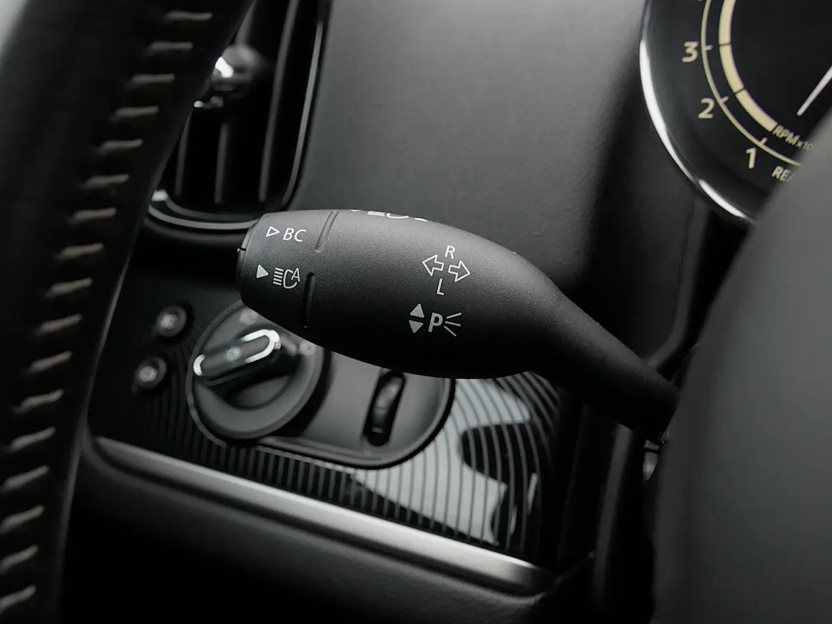 2.0 Cooper S ALL4 John Cooper Works | Panoramadak | Digitaal Dashboard | ACC | Head-up display | Achteruitrijcamera | Achterlicht britse vlag | Afneembare trekhaak | Apple-/Android Carplay |