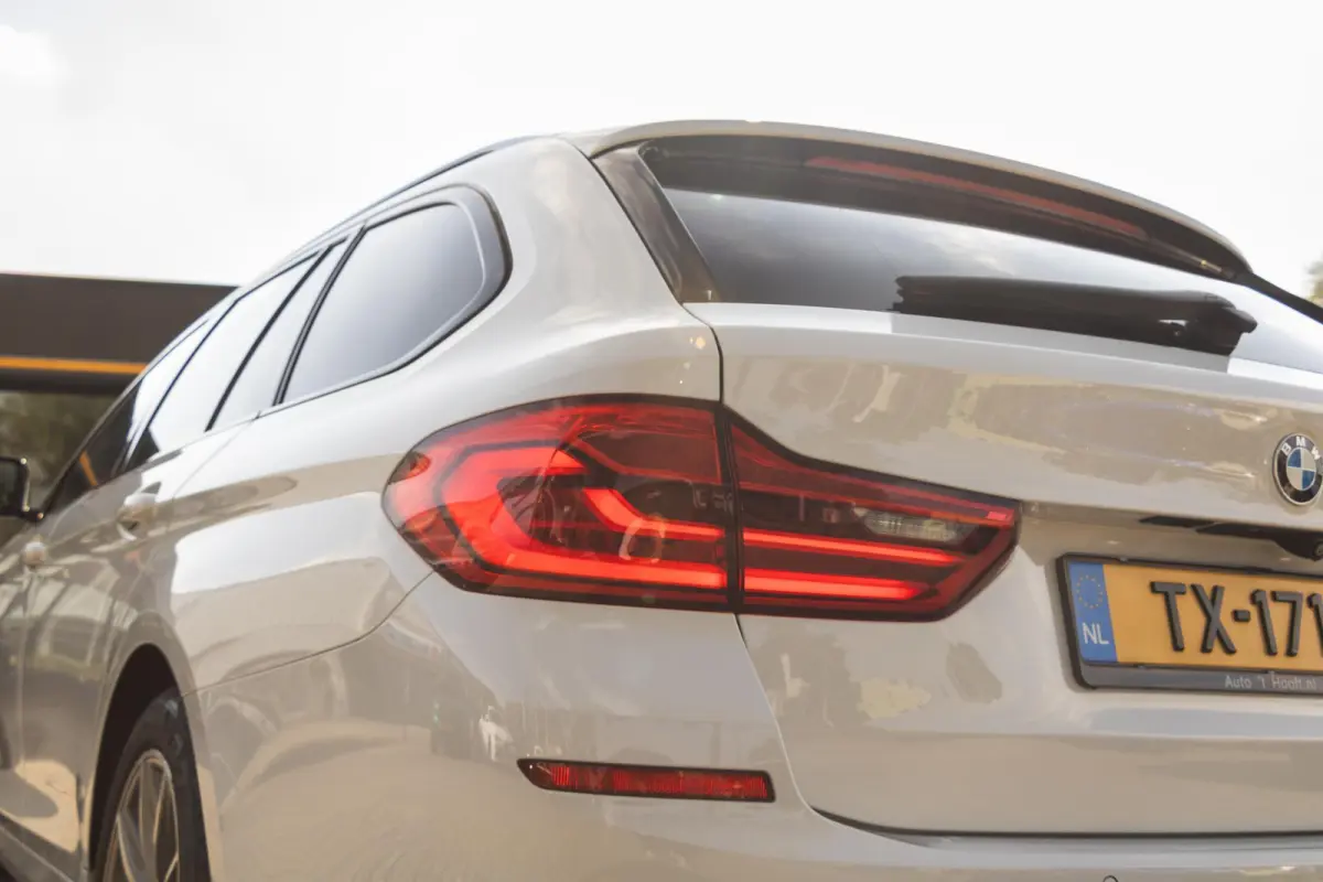 520i High Executive Stoel- & Stuurverwarming | Trekhaak | LED | Dealeronderhouden