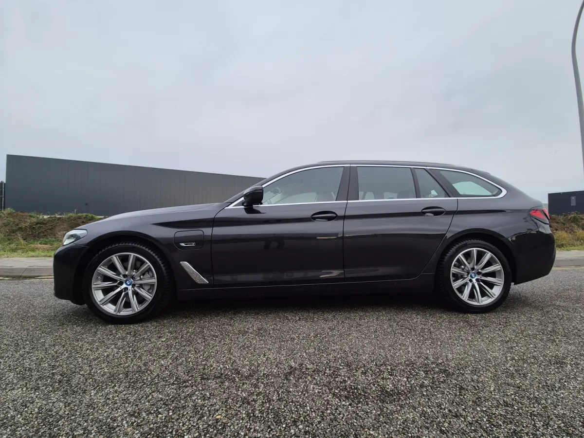 530e Business E plus Hybrid. IN ABSOLUTE NIEUWSTAAT.