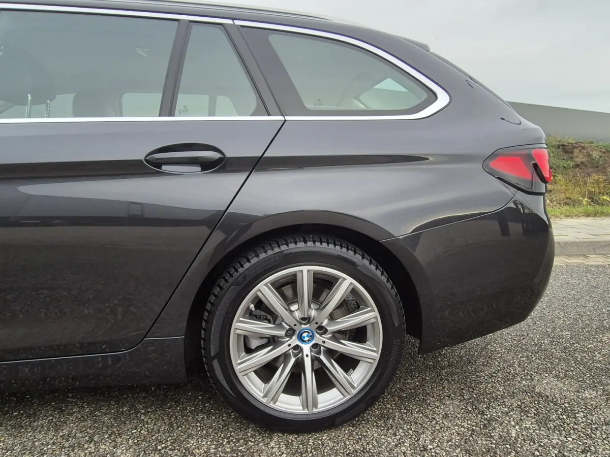 530e Business E plus Hybrid. IN ABSOLUTE NIEUWSTAAT.