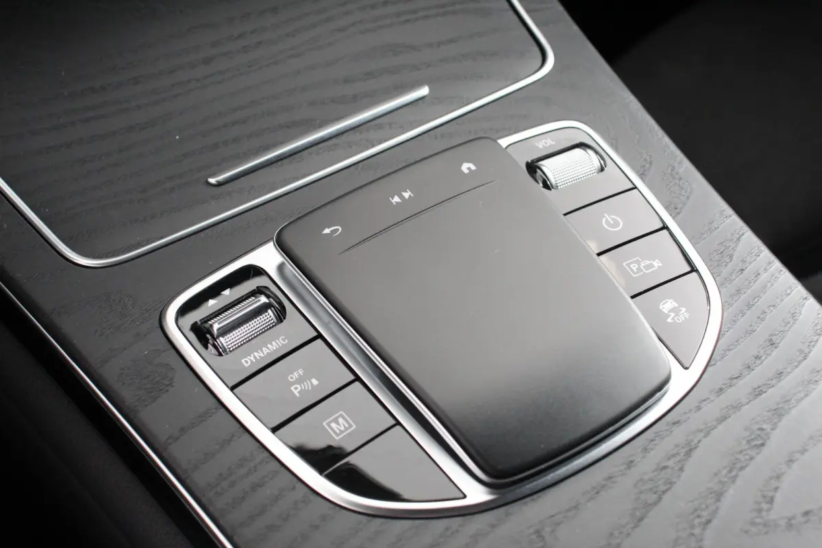 4-MATIC Business AMG Night Pack Full LED Trekhaak Navigatie Parkeersensoren Camera MBUX Cruise control Climate control
