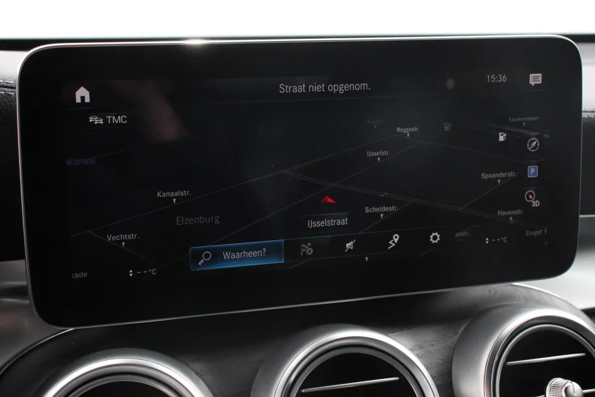 4-MATIC Business AMG Night Pack Full LED Trekhaak Navigatie Parkeersensoren Camera MBUX Cruise control Climate control