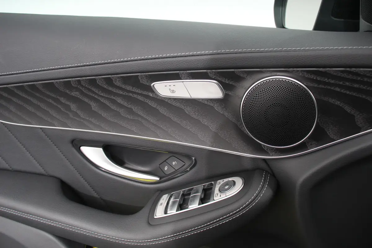 4-MATIC Business AMG Night Pack Full LED Trekhaak Navigatie Parkeersensoren Camera MBUX Cruise control Climate control