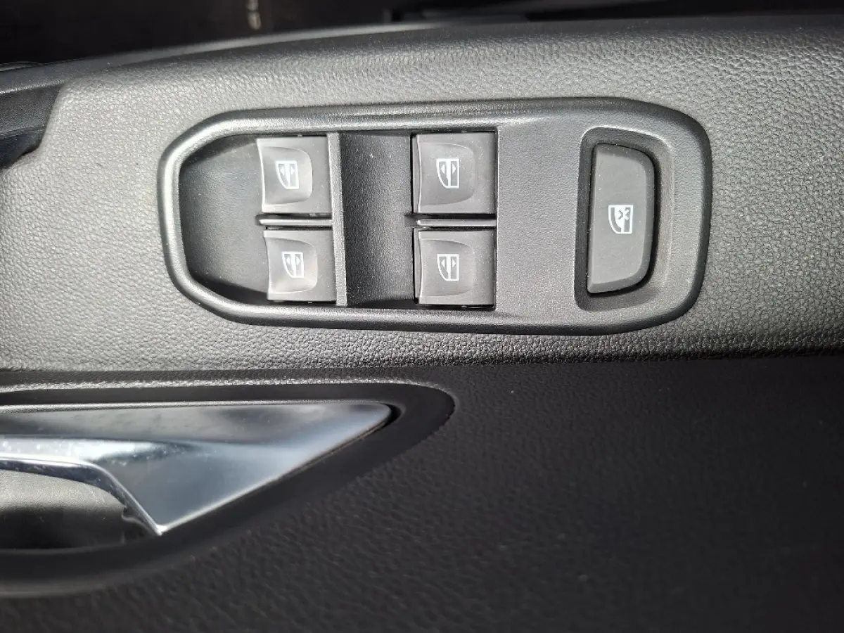 1.3 TCe 130pk Comfort * Navigatie * Cruise Control * Airco *