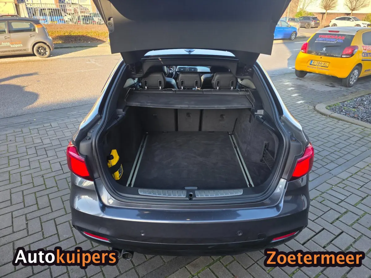 GT - 320i M-Sport High Executive Edition | Leder| Panoramadak | Camera