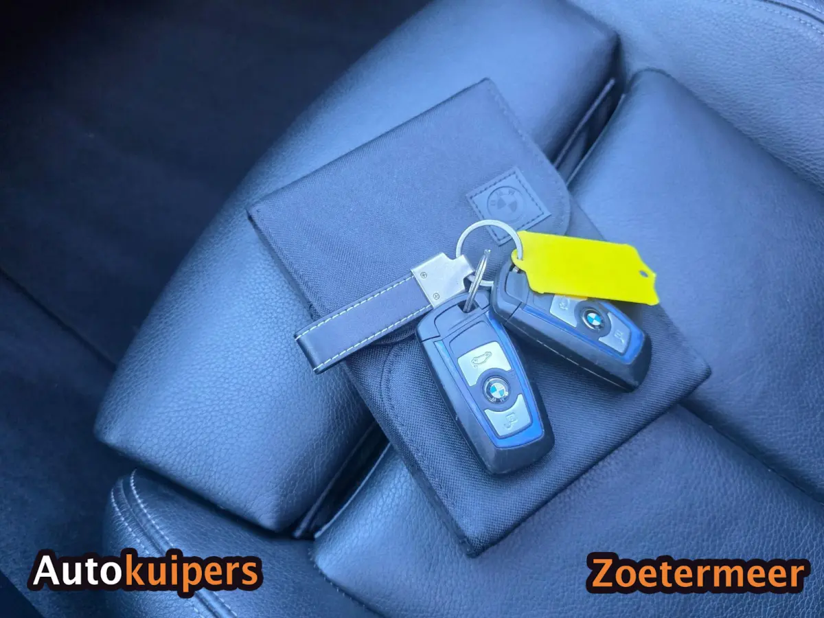 GT - 320i M-Sport High Executive Edition | Leder| Panoramadak | Camera