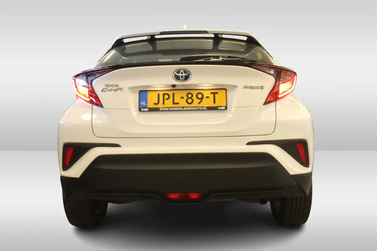 1.8 Hybrid l Adaptief Cruise Control l Achteruitrijcamera l LED l Airco l Apple CarPlay/ Android Auto