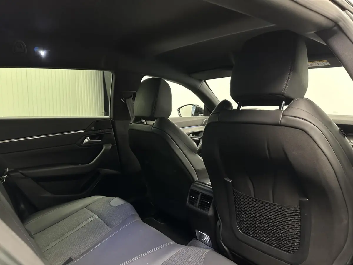 1.2 PureTech Allure Pack Business CAMERA ECC ADAP CRUISE CARPLAY.