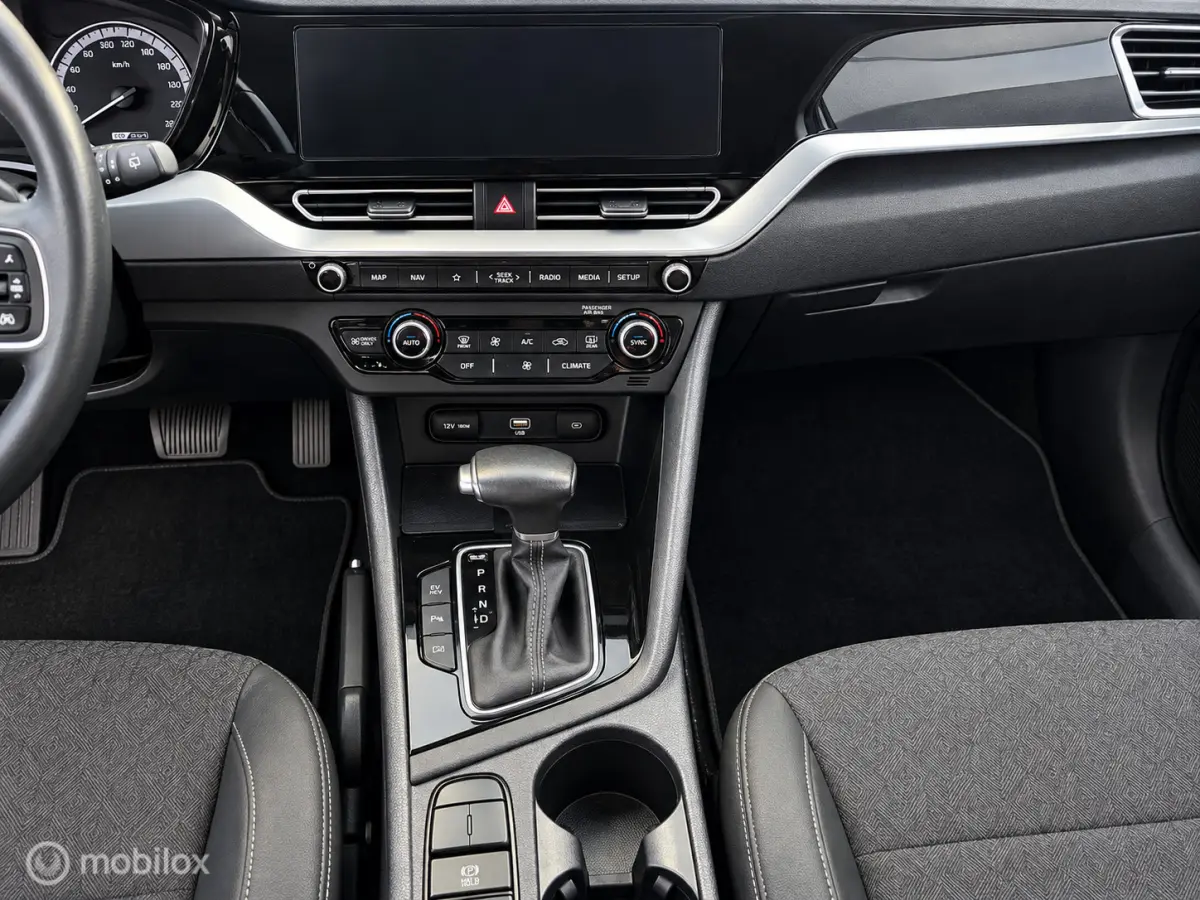 1.6 GDi Plug-in Hybrid DynamicLine