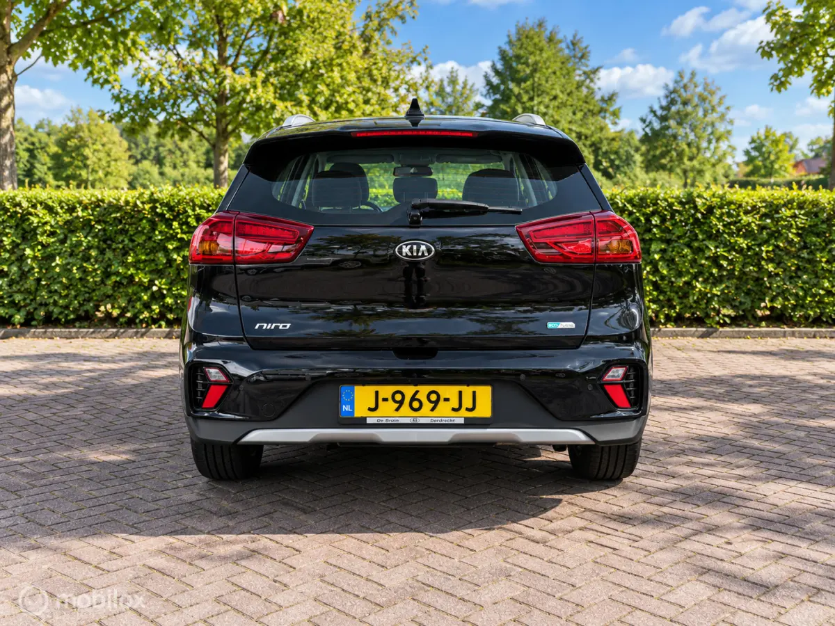 1.6 GDi Plug-in Hybrid DynamicLine
