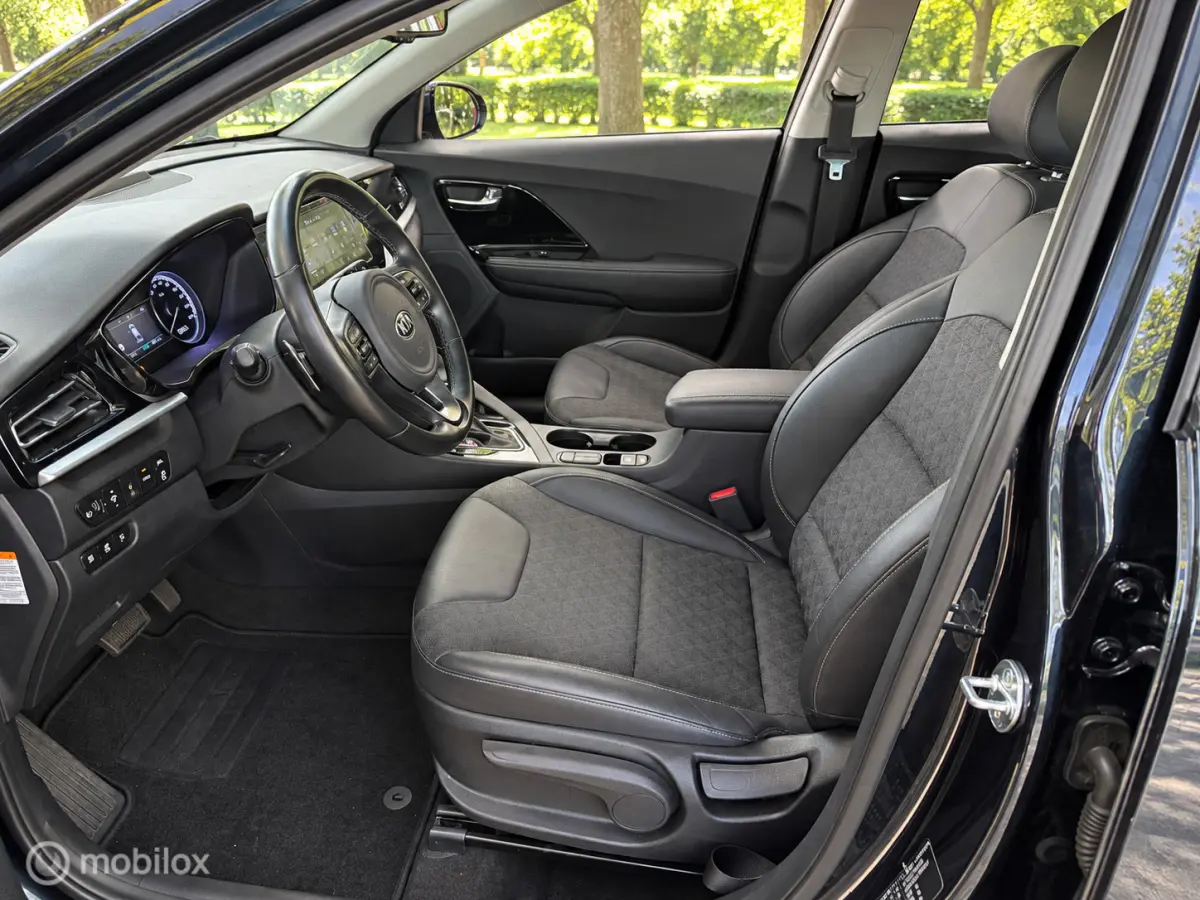 1.6 GDi Plug-in Hybrid DynamicLine