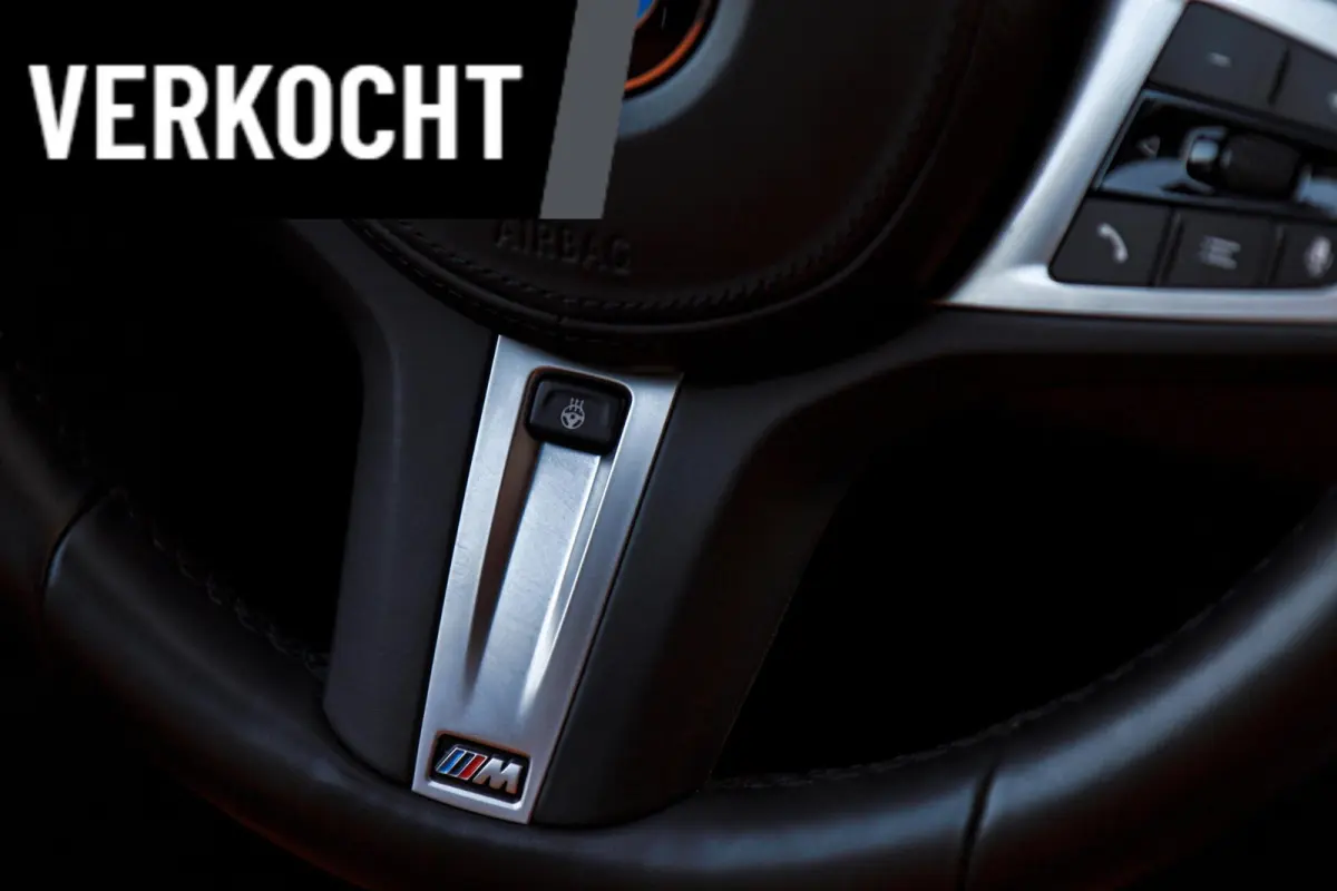 330i Sport Line /LASER-LED/PANODAK/HUD/MEMORY/STOEL+STUURVERW./KEYLESS/TREKHAAK!
