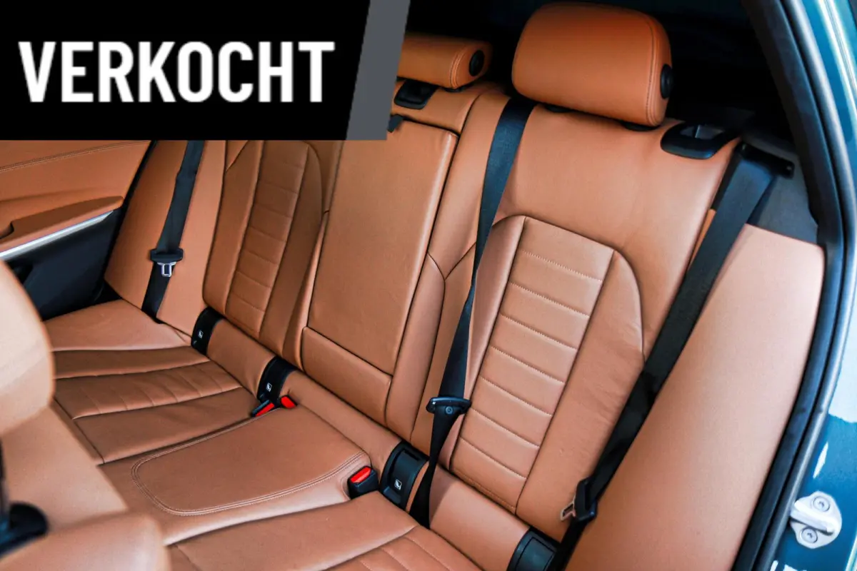 330i Sport Line /LASER-LED/PANODAK/HUD/MEMORY/STOEL+STUURVERW./KEYLESS/TREKHAAK!