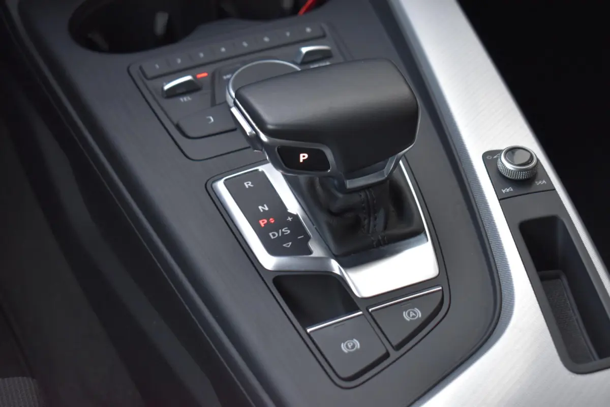 2.0 TFSI Sport Lease Edition