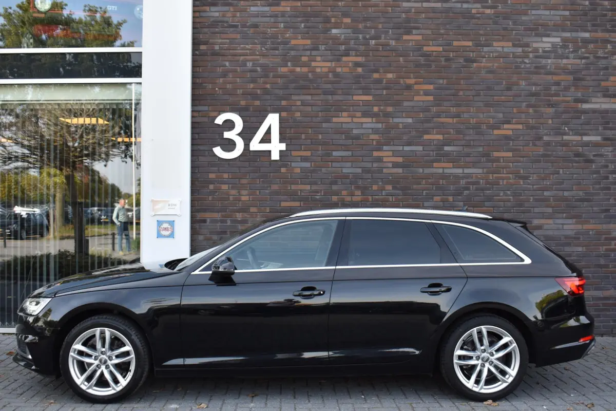 2.0 TFSI Sport Lease Edition