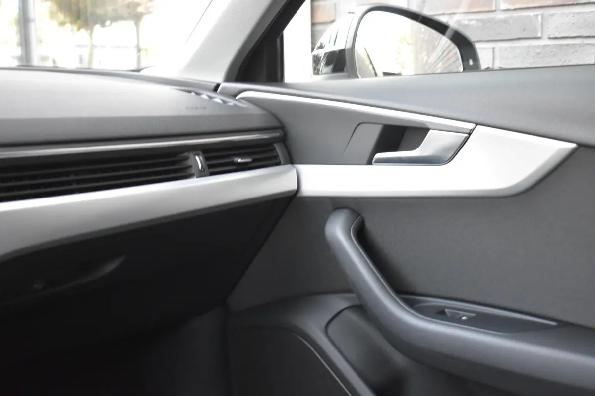 2.0 TFSI Sport Lease Edition