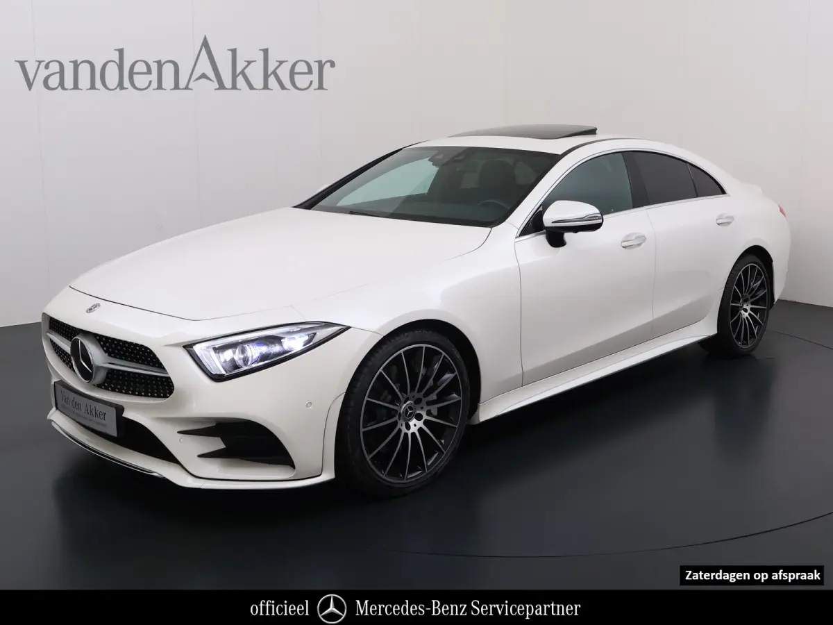 450 4Matic AMG // Burmester // 360 Camera // Dealer onderhouden // Sunroof // Trekhaak // 20 inch // Designo White // Distronic