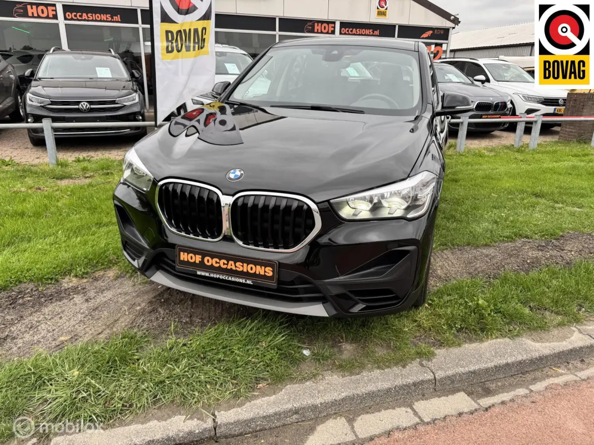 XDrive25e Business Edition Plus NAVI / TREKHAAK