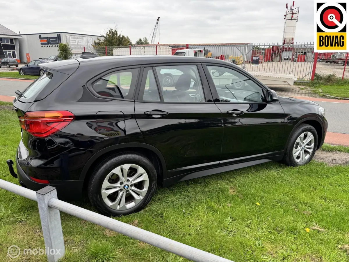 XDrive25e Business Edition Plus NAVI / TREKHAAK
