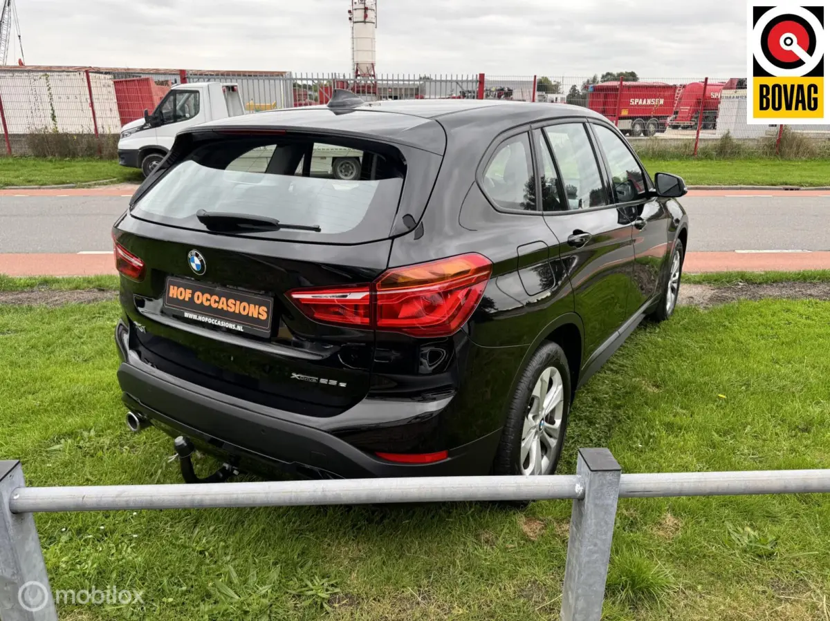 XDrive25e Business Edition Plus NAVI / TREKHAAK