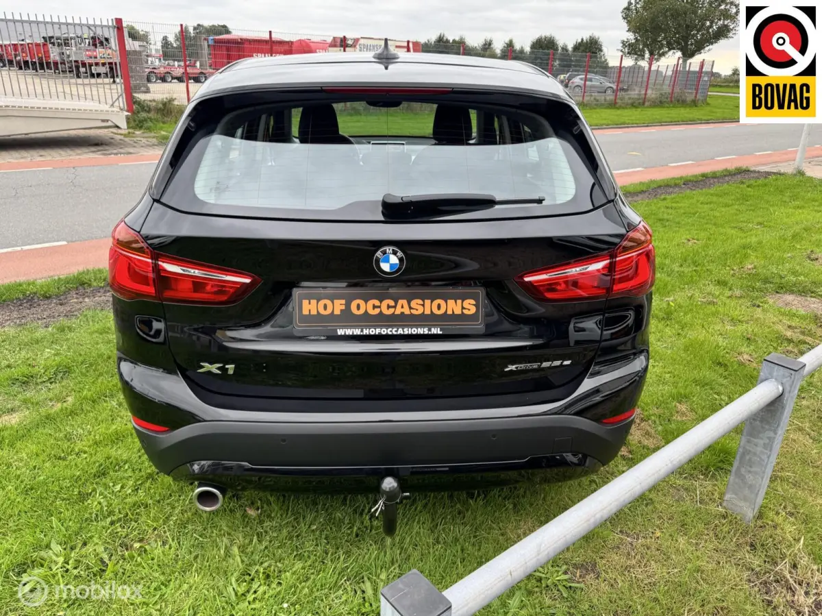 XDrive25e Business Edition Plus NAVI / TREKHAAK