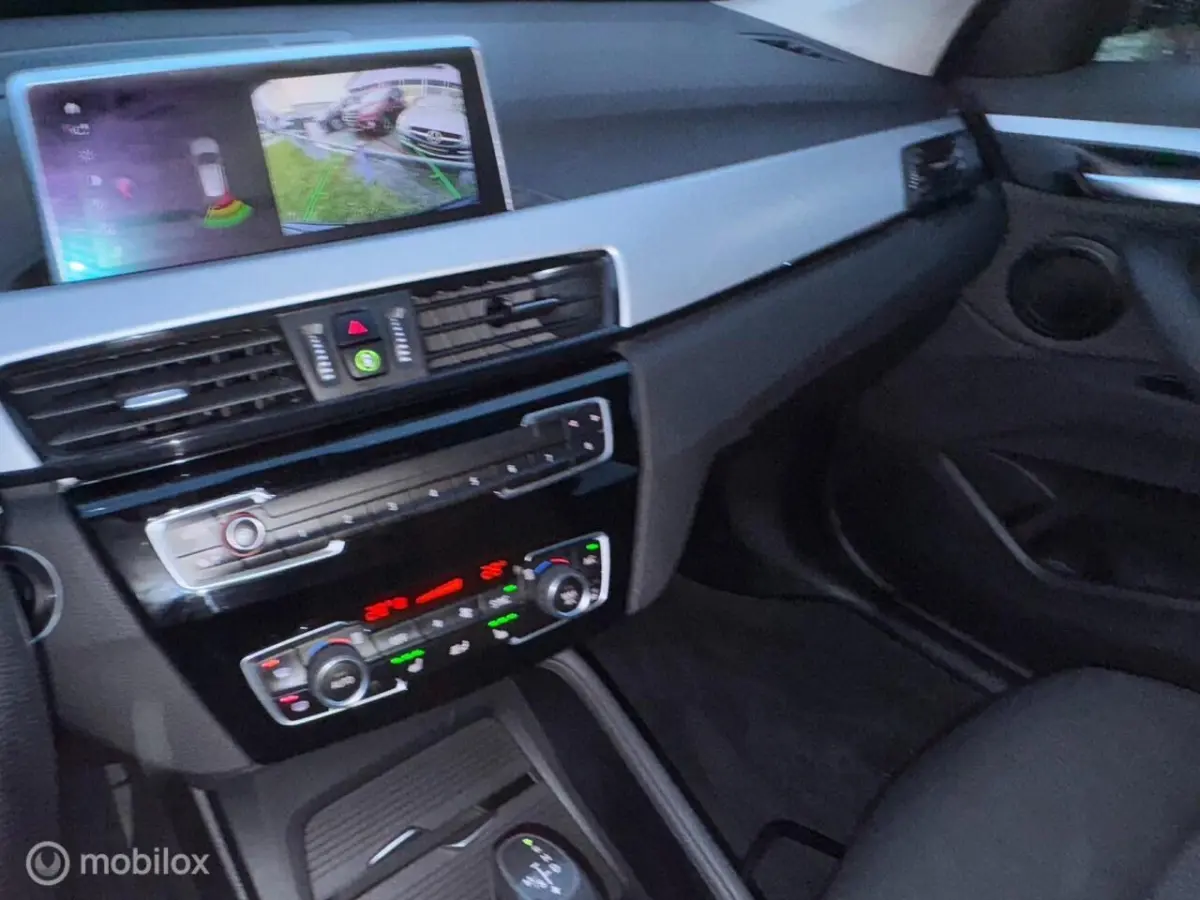 XDrive25e Business Edition Plus NAVI / TREKHAAK
