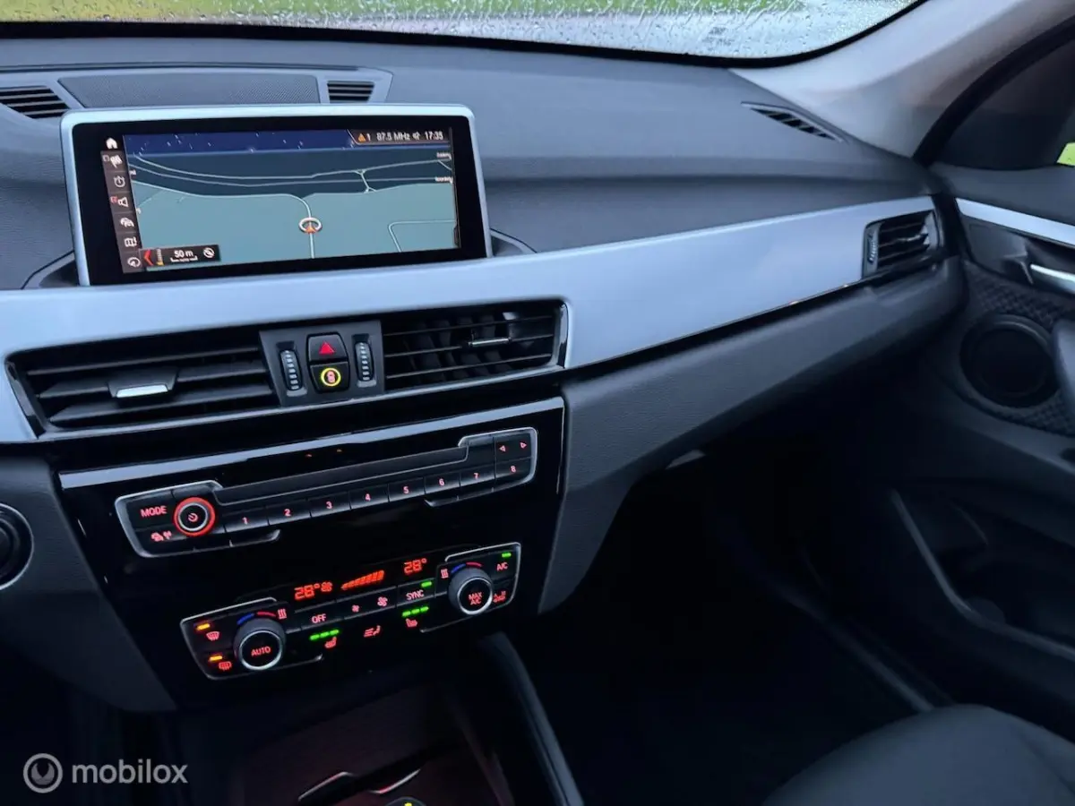 XDrive25e Business Edition Plus NAVI / TREKHAAK