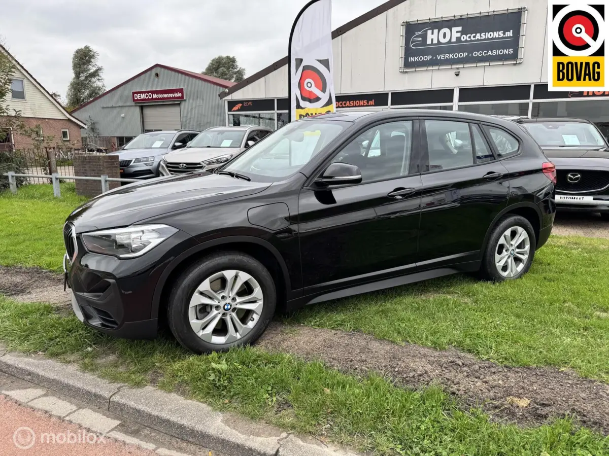 XDrive25e Business Edition Plus NAVI / TREKHAAK