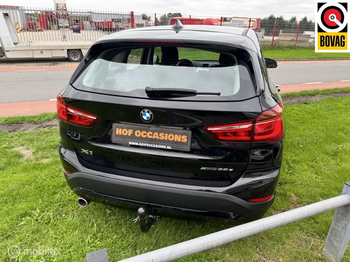 XDrive25e Business Edition Plus NAVI / TREKHAAK