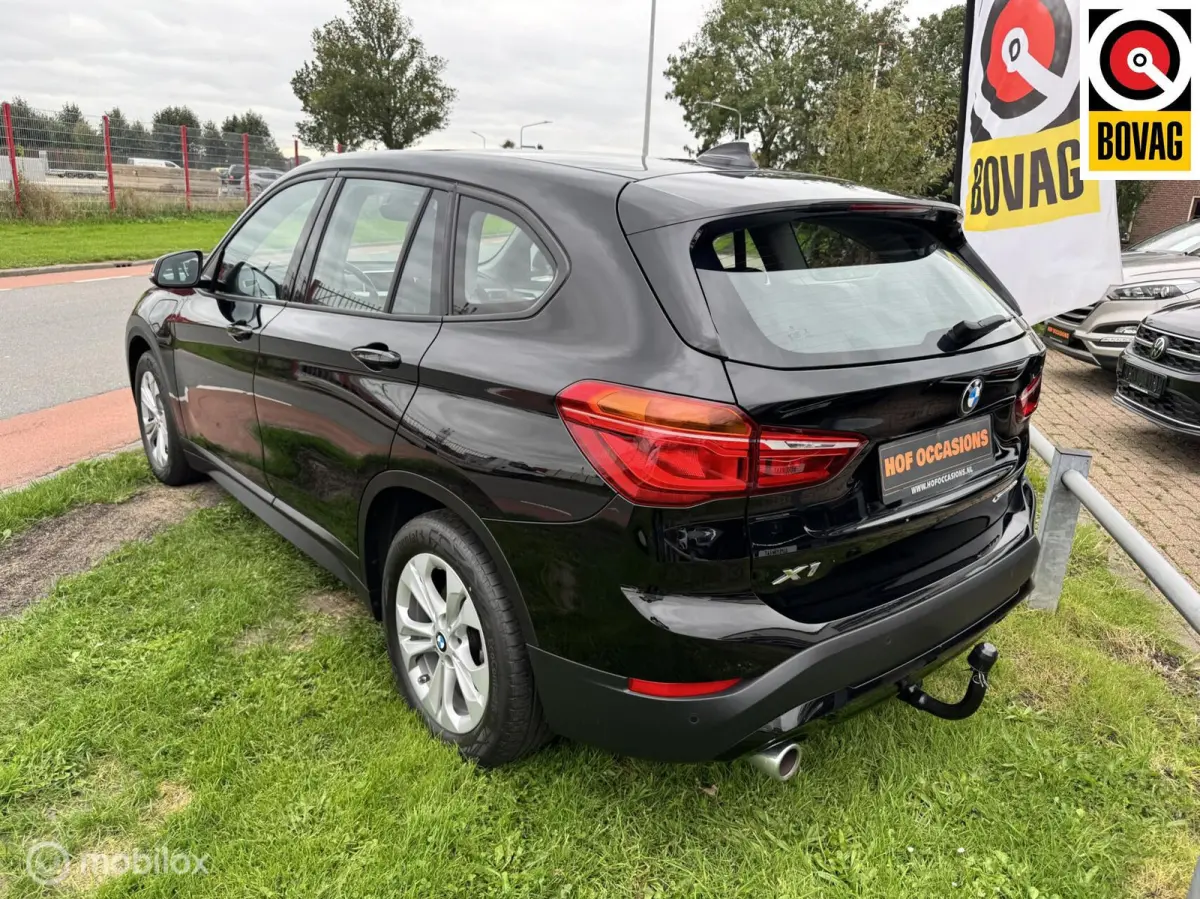 XDrive25e Business Edition Plus NAVI / TREKHAAK