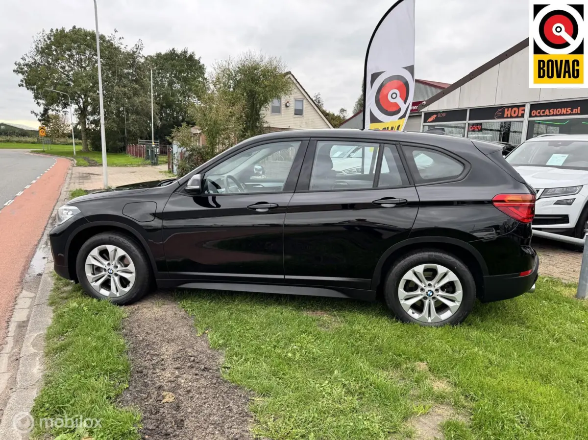 XDrive25e Business Edition Plus NAVI / TREKHAAK