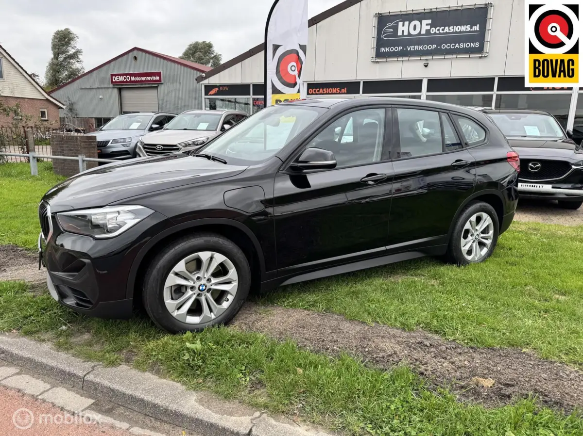 XDrive25e Business Edition Plus NAVI / TREKHAAK