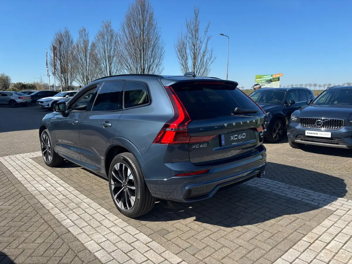 T6 Plug-in hybrid AWD Plus | Premium pack | Panoramadak | HUD | Geventileerd leer |